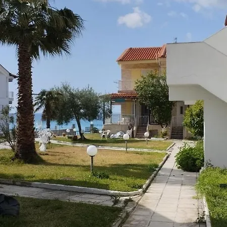 Apartment Christy's By The Sea Skala Fourkas